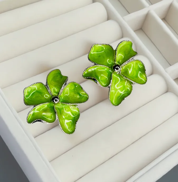 Korean flower stud earrings