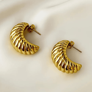 gold earrings
