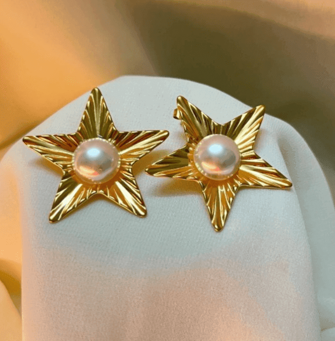 Starfish stud earrings