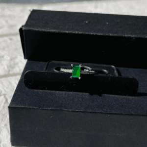 green ring