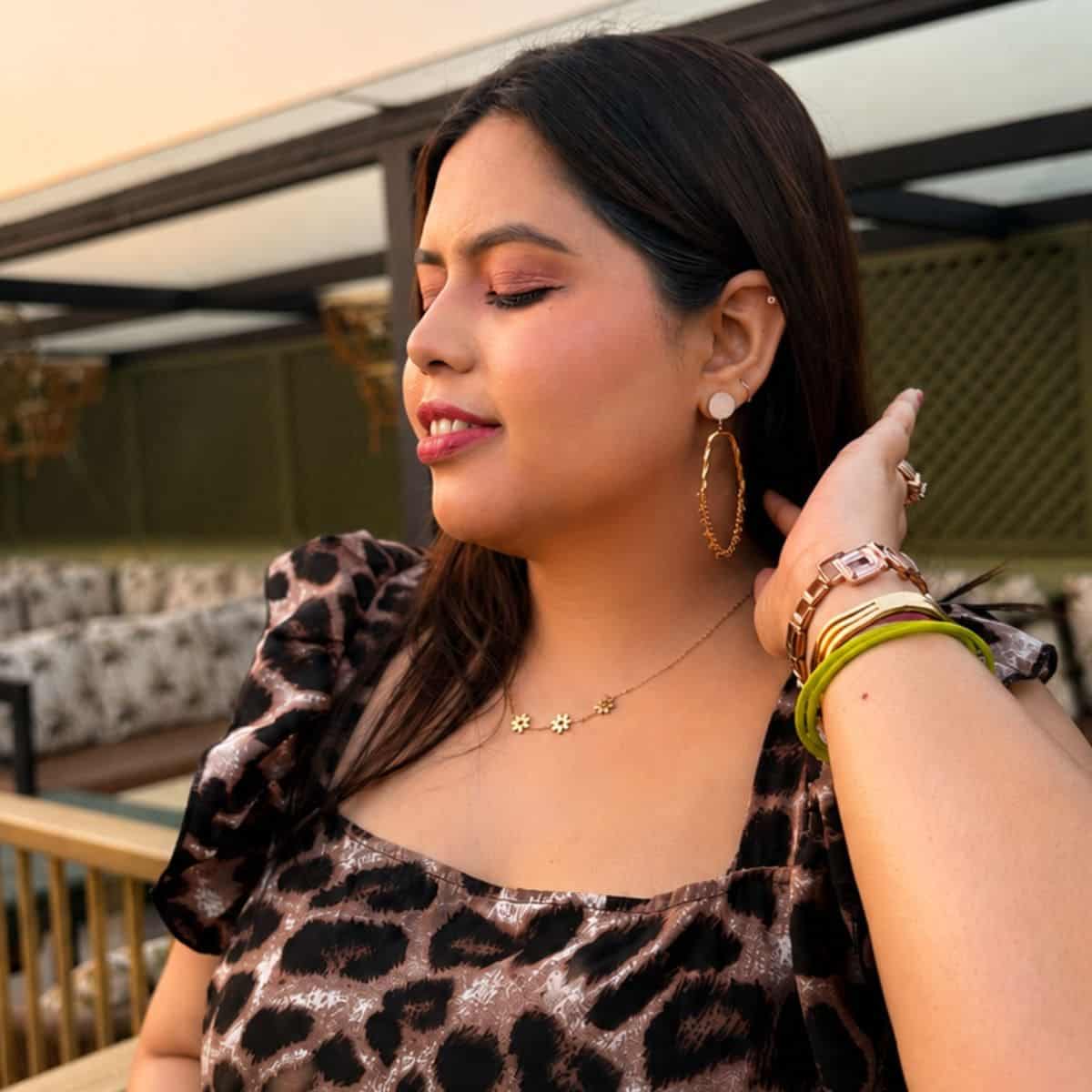 Dangle drop earrings