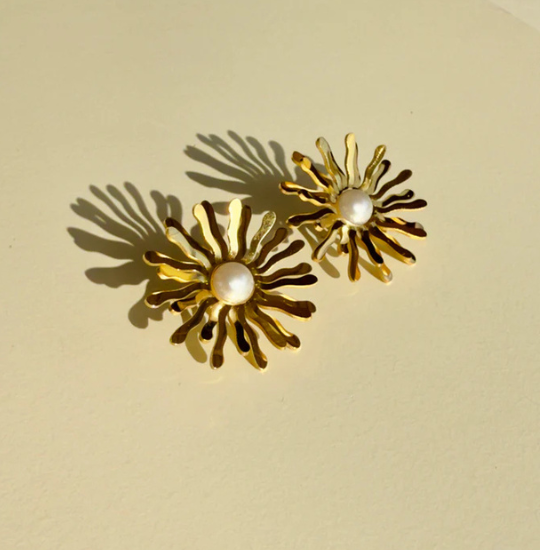 gold studs