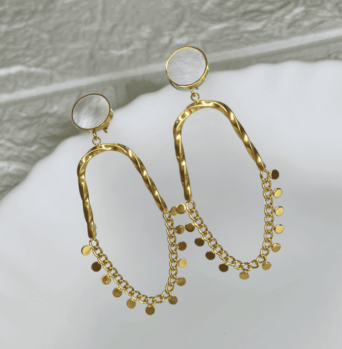 Dangle drop earrings