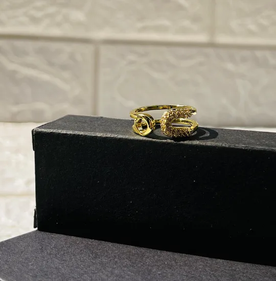 Orbit Bond Ring