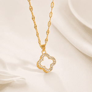 clover necklace